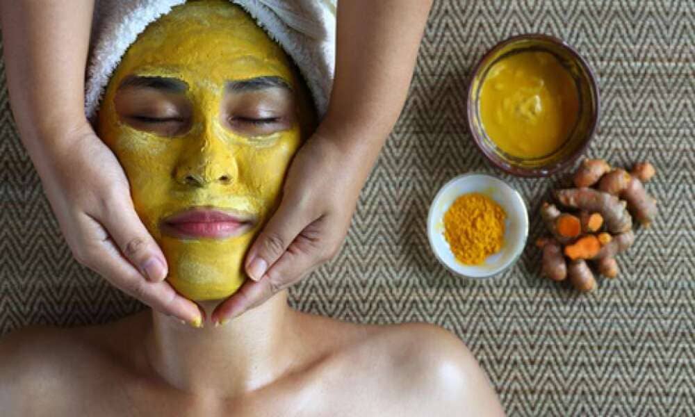 Masker Kunyit Menjadi Rempah Alami Membantu Menjaga Kesehatan Kulit Wajah